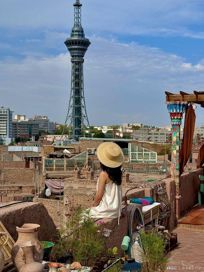 名：震撼揭晓！新疆旅游TOP10景点大盘点！pg电子免费模拟器游戏新疆旅游排行榜前10(图1)